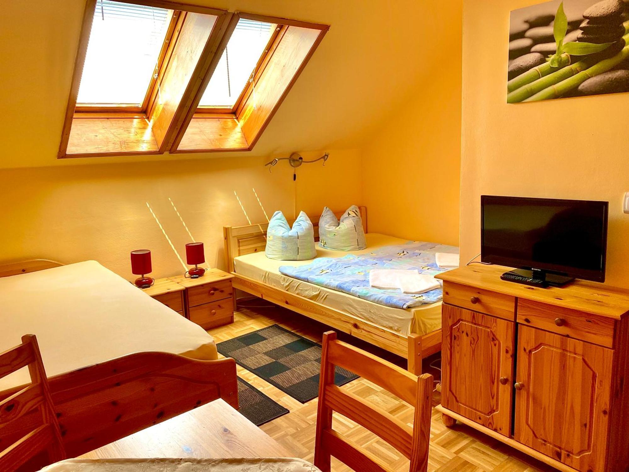 Pension Zur Heiligen Krone Mauterndorf  Exterior photo